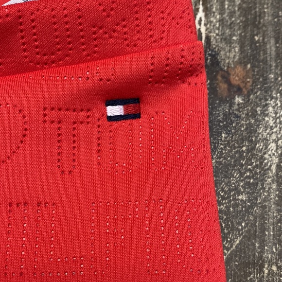 Girls pants from Tommy Hilfiger super cute has stretch to them through out - Picture 3 of 7